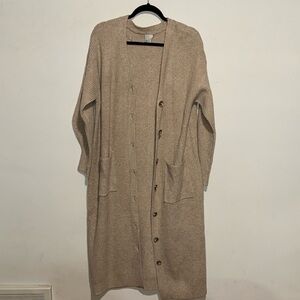 LIKE NEW WOMENS CARDIGAN!!